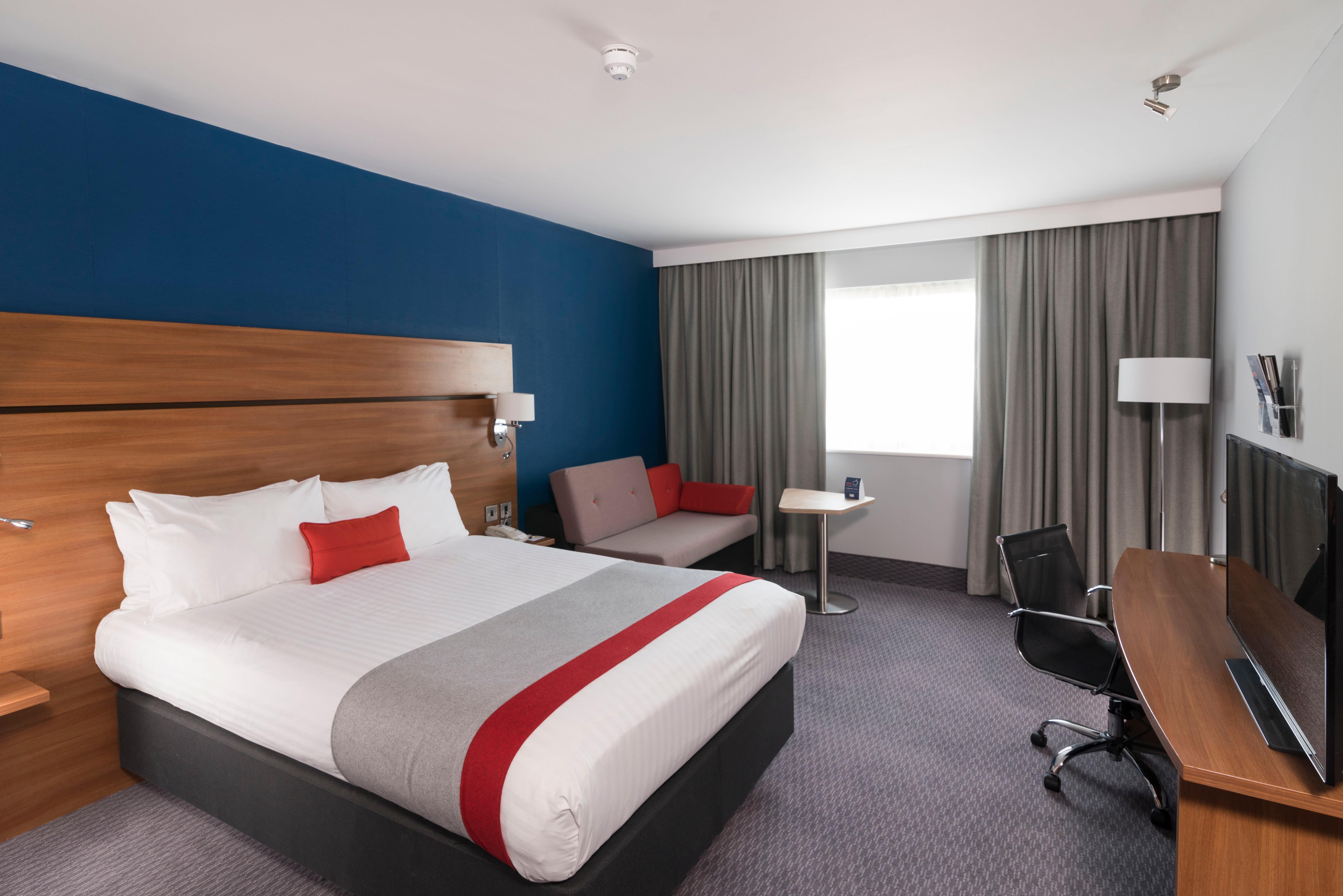 Holiday Inn Express Birmingham Star City By Ihg Exterior photo