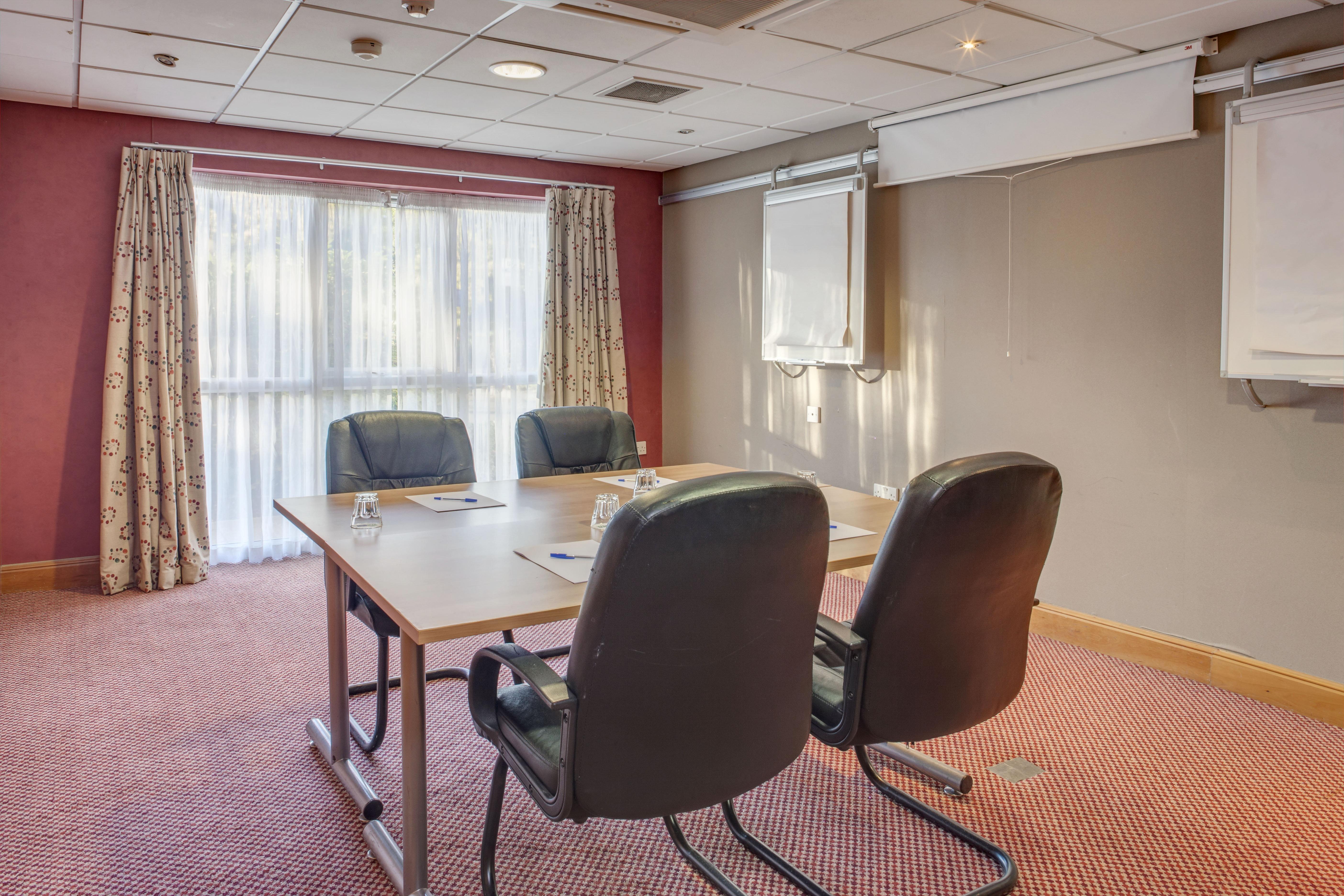 Holiday Inn Express Birmingham Star City By Ihg Exterior photo