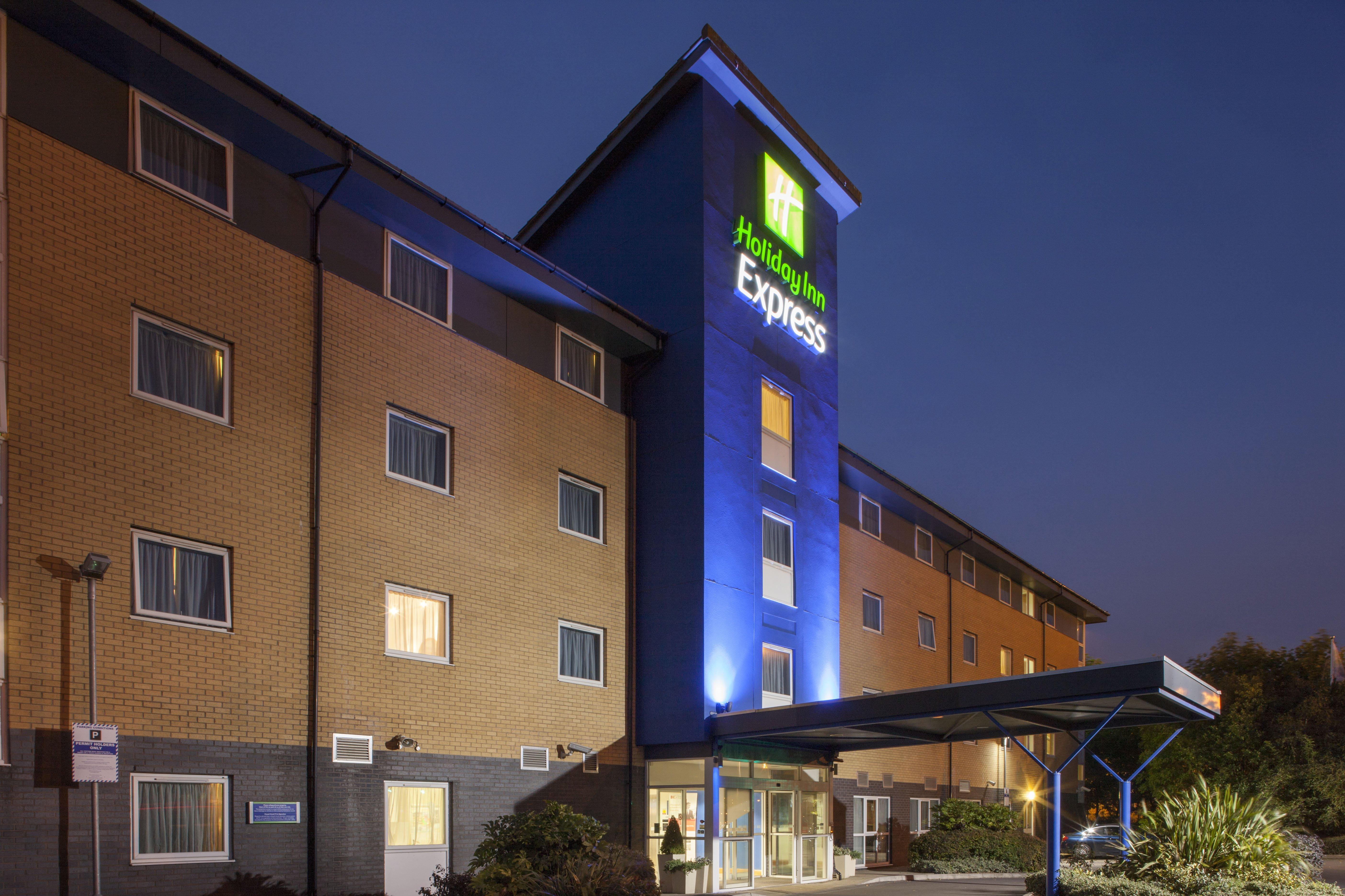 Holiday Inn Express Birmingham Star City By Ihg Exterior photo