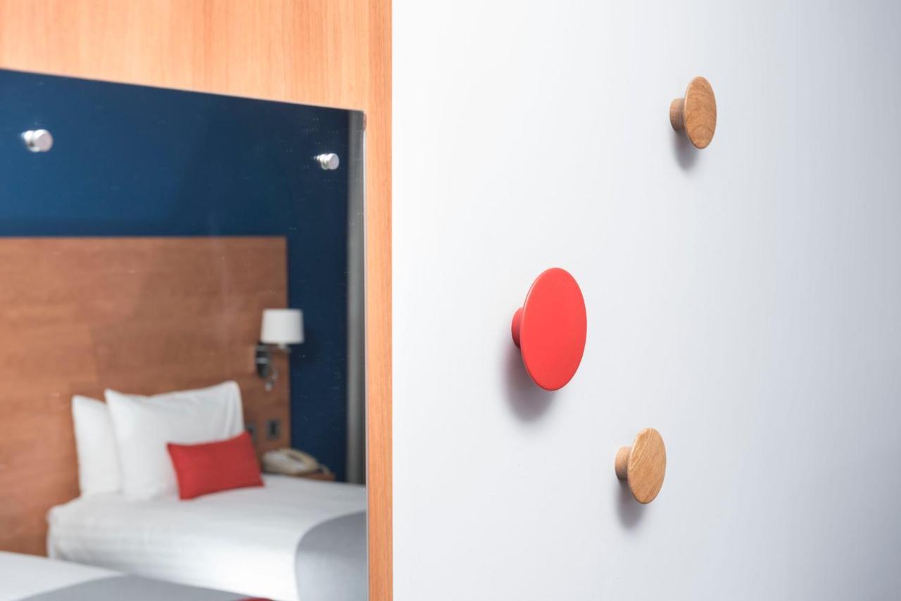 Holiday Inn Express Birmingham Star City By Ihg Exterior photo